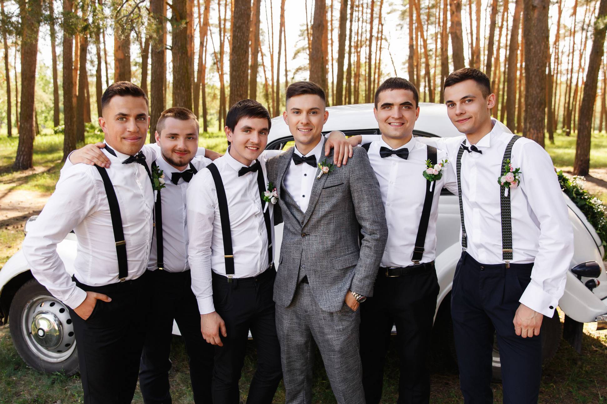 How to Tell Wedding Guests What to Wear?